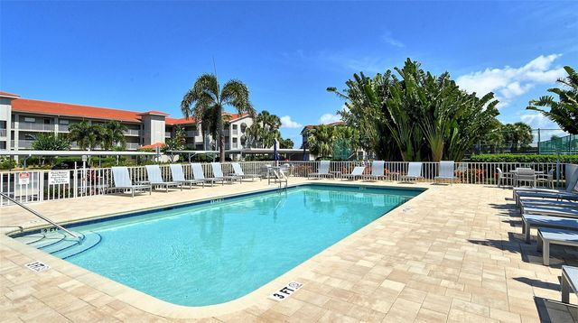 9330 CLUBSIDE CIRCLE 3202, Sarasota, FL 34238