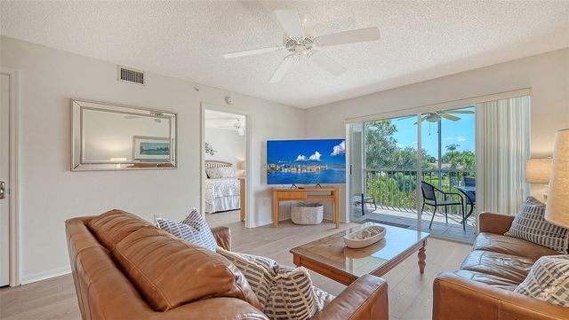 9330 CLUBSIDE CIRCLE 3202, Sarasota, FL 34238