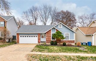 204 Oakbriar Farm Drive, Ballwin, MO 63021