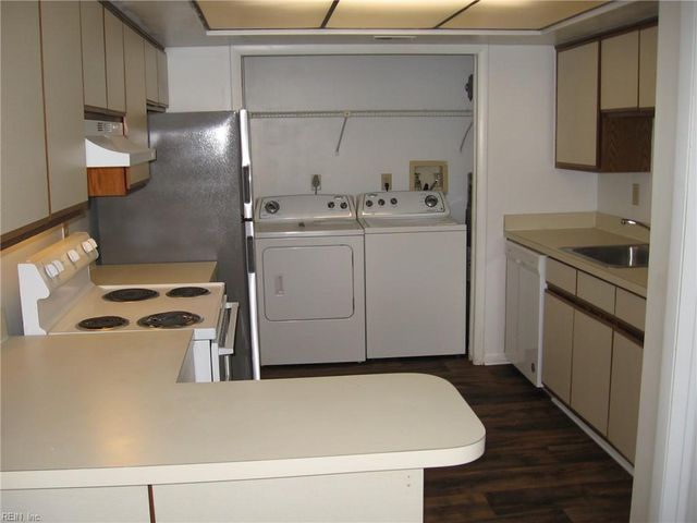 518 Pheasant RN, Virginia Beach, VA 23452