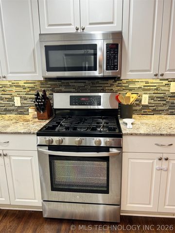 957 E 37th Street, Tulsa, OK 74105