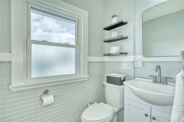 83 Phoenix St, Canandaigua City, NY 14424