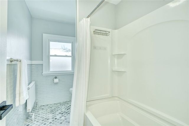 83 Phoenix St, Canandaigua City, NY 14424