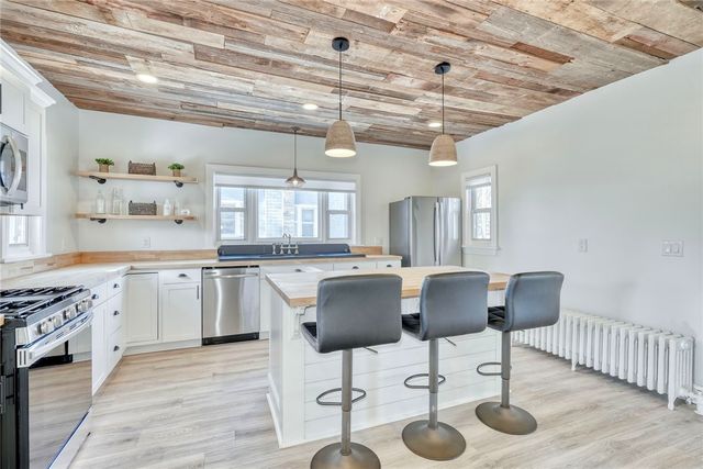 83 Phoenix St, Canandaigua City, NY 14424