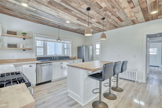 83 Phoenix St, Canandaigua City, NY 14424