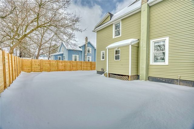 83 Phoenix St, Canandaigua City, NY 14424