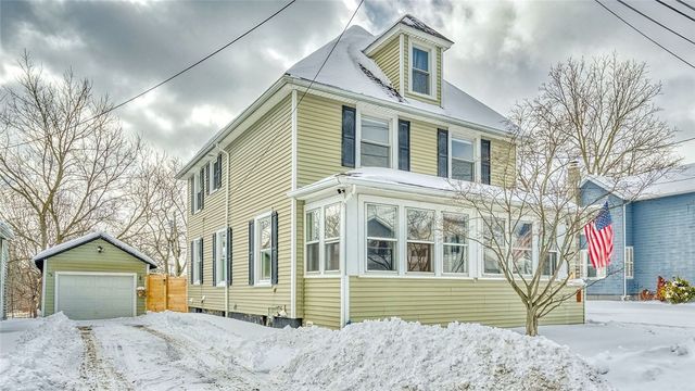 83 Phoenix St, Canandaigua City, NY 14424