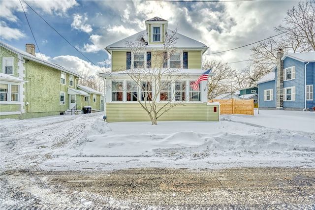 83 Phoenix St, Canandaigua City, NY 14424