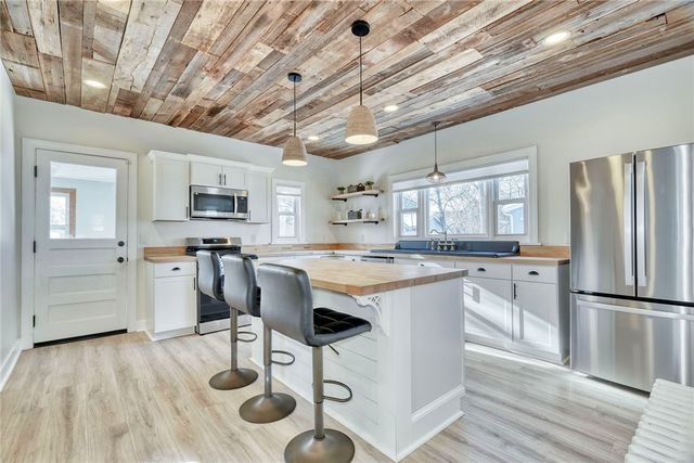 83 Phoenix St, Canandaigua City, NY 14424