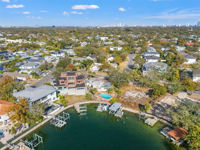 2605 S BEACH DRIVE, Tampa, FL 33629