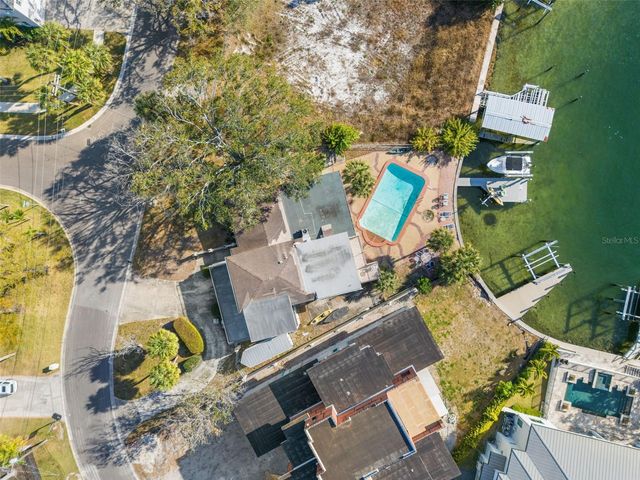 2605 S BEACH DRIVE, Tampa, FL 33629