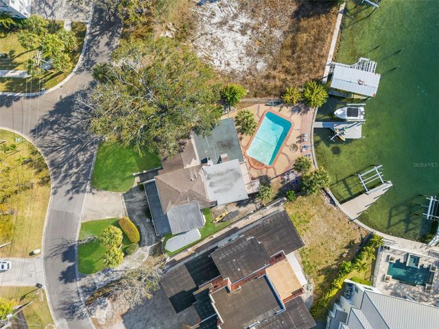 2605 S BEACH DRIVE, Tampa, FL 33629