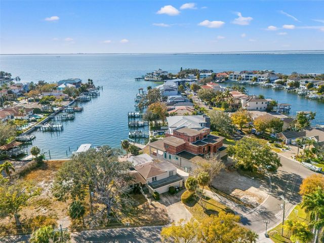 2605 S BEACH DRIVE, Tampa, FL 33629