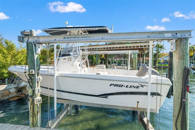 2605 S BEACH DRIVE, Tampa, FL 33629