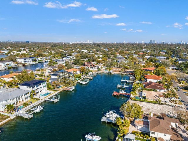 2605 S BEACH DRIVE, Tampa, FL 33629