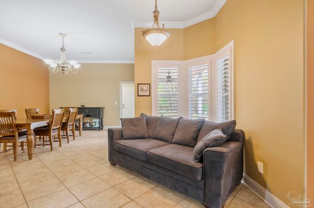 5700 Hunters Oak Trl, Milton, FL 32570