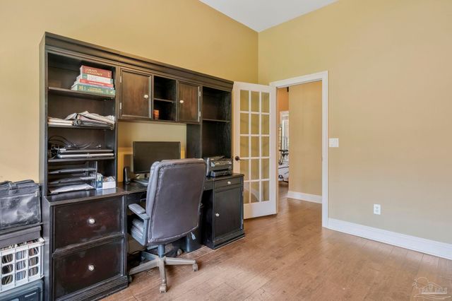 5700 Hunters Oak Trl, Milton, FL 32570