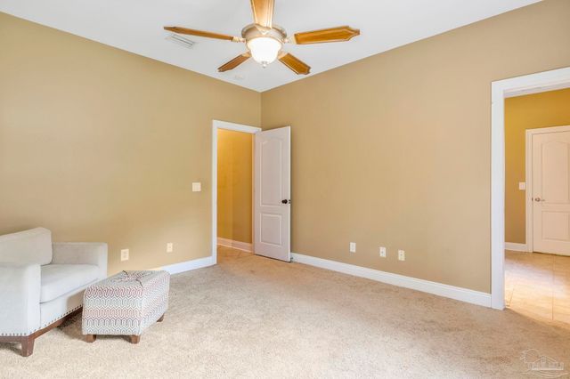 5700 Hunters Oak Trl, Milton, FL 32570