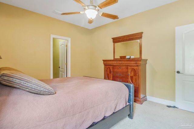 5700 Hunters Oak Trl, Milton, FL 32570