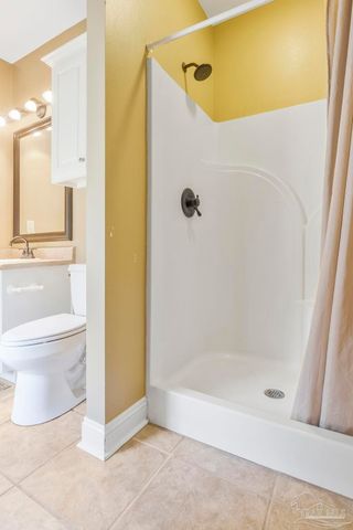 5700 Hunters Oak Trl, Milton, FL 32570