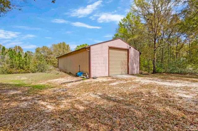 5700 Hunters Oak Trl, Milton, FL 32570