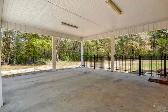 5700 Hunters Oak Trl, Milton, FL 32570