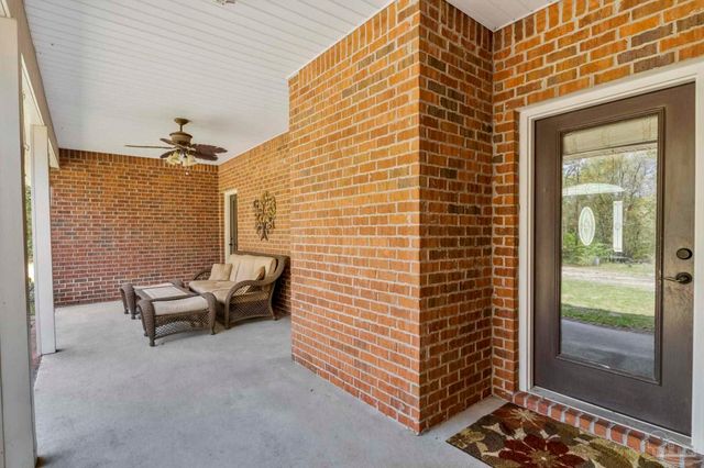 5700 Hunters Oak Trl, Milton, FL 32570