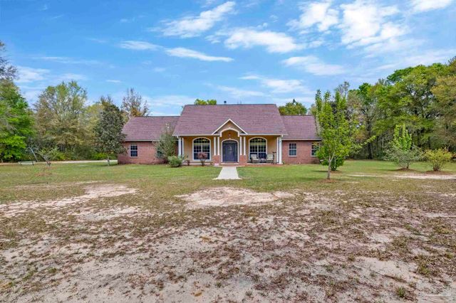 5700 Hunters Oak Trl, Milton, FL 32570