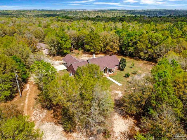 5700 Hunters Oak Trl, Milton, FL 32570