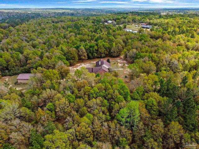 5700 Hunters Oak Trl, Milton, FL 32570