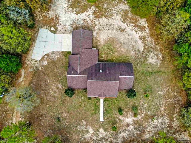 5700 Hunters Oak Trl, Milton, FL 32570