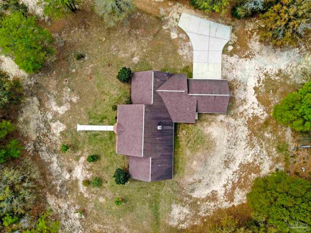 5700 Hunters Oak Trl, Milton, FL 32570