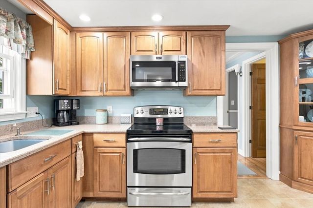 29 Garfield Ave, Beverly, MA 01915