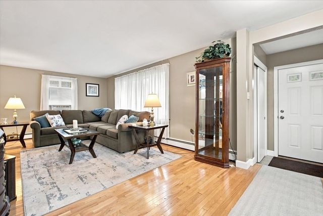 29 Garfield Ave, Beverly, MA 01915