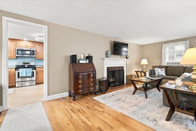 29 Garfield Ave, Beverly, MA 01915