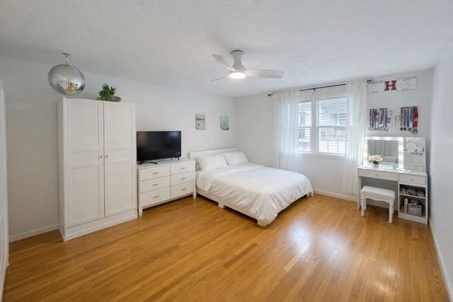 6 Adams Court 6, Hingham, MA 02043