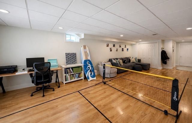 6 Adams Court 6, Hingham, MA 02043