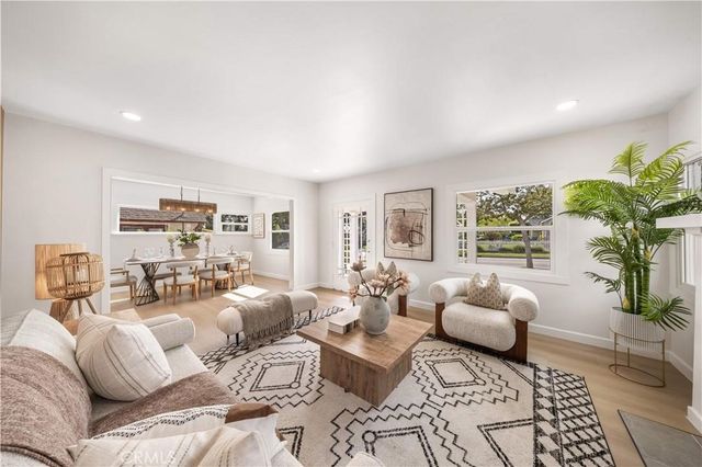 1166 N El Molino Avenue, Pasadena, CA 91104