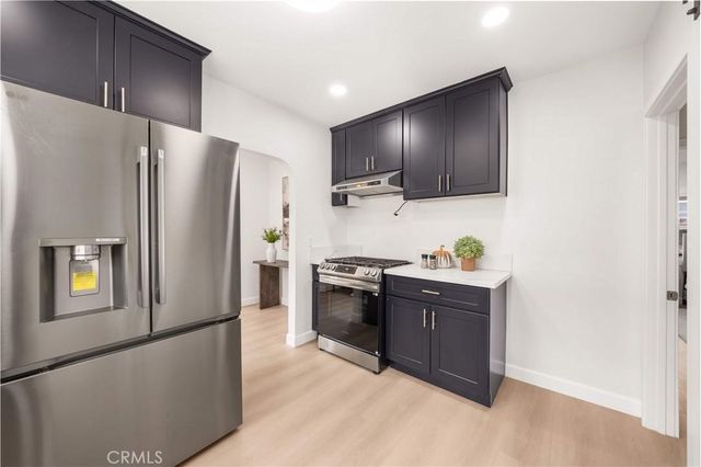1166 N El Molino Avenue, Pasadena, CA 91104