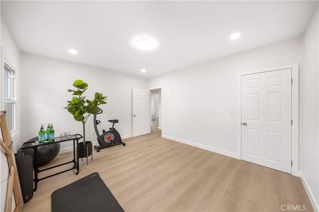 1166 N El Molino Avenue, Pasadena, CA 91104