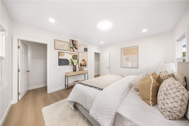 1166 N El Molino Avenue, Pasadena, CA 91104