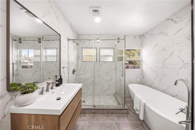 1166 N El Molino Avenue, Pasadena, CA 91104