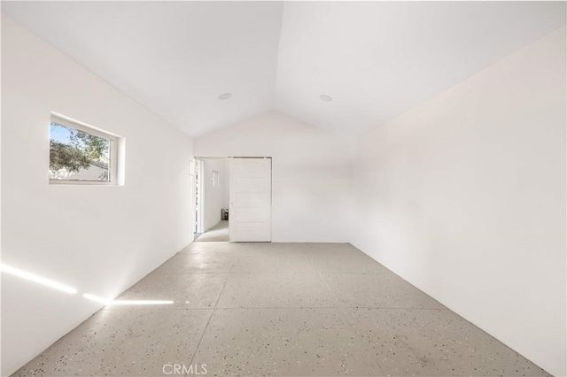 1166 N El Molino Avenue, Pasadena, CA 91104