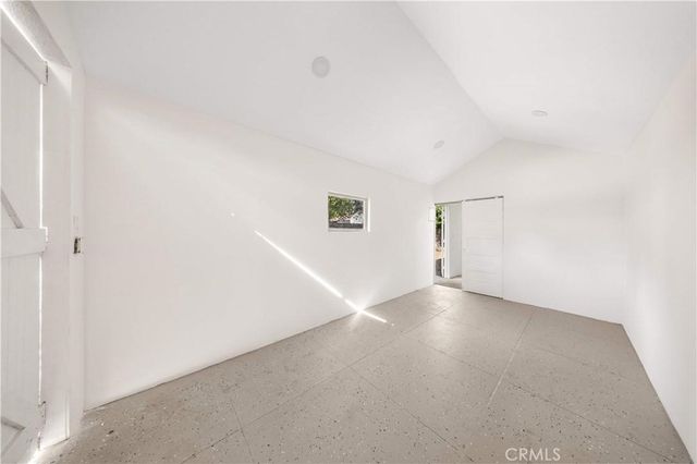 1166 N El Molino Avenue, Pasadena, CA 91104