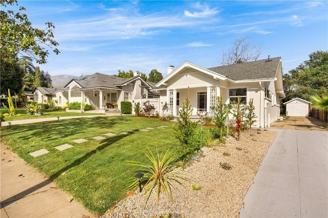 1166 N El Molino Avenue, Pasadena, CA 91104