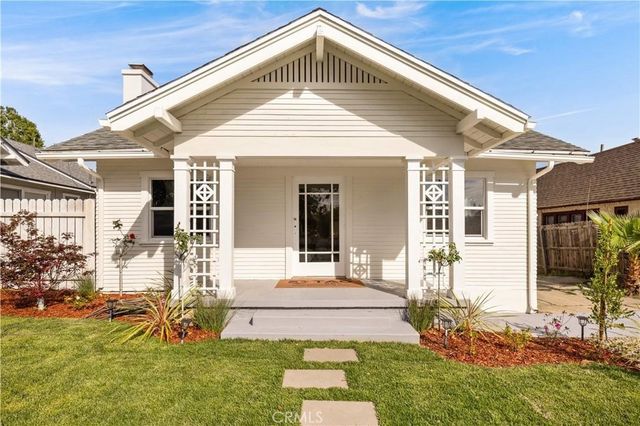 1166 N El Molino Avenue, Pasadena, CA 91104