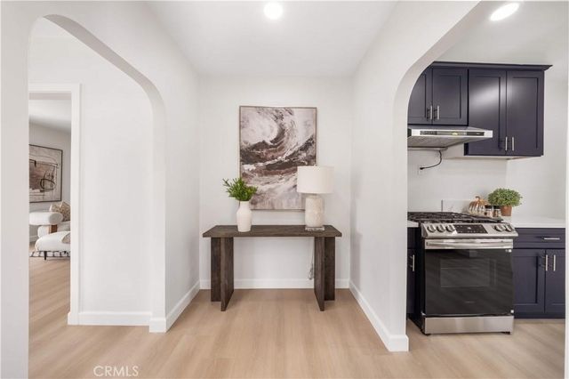 1166 N El Molino Avenue, Pasadena, CA 91104