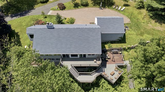 71 Blackberry Drive, Stamford, CT 06903