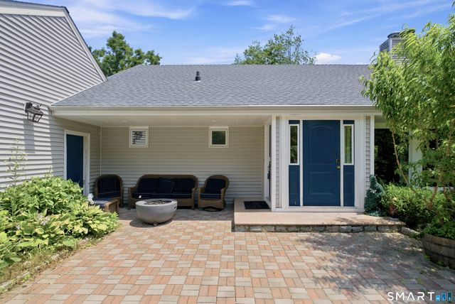 71 Blackberry Drive, Stamford, CT 06903