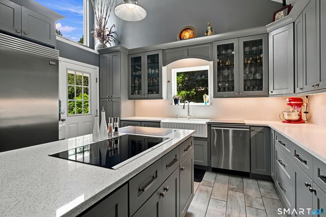 71 Blackberry Drive, Stamford, CT 06903